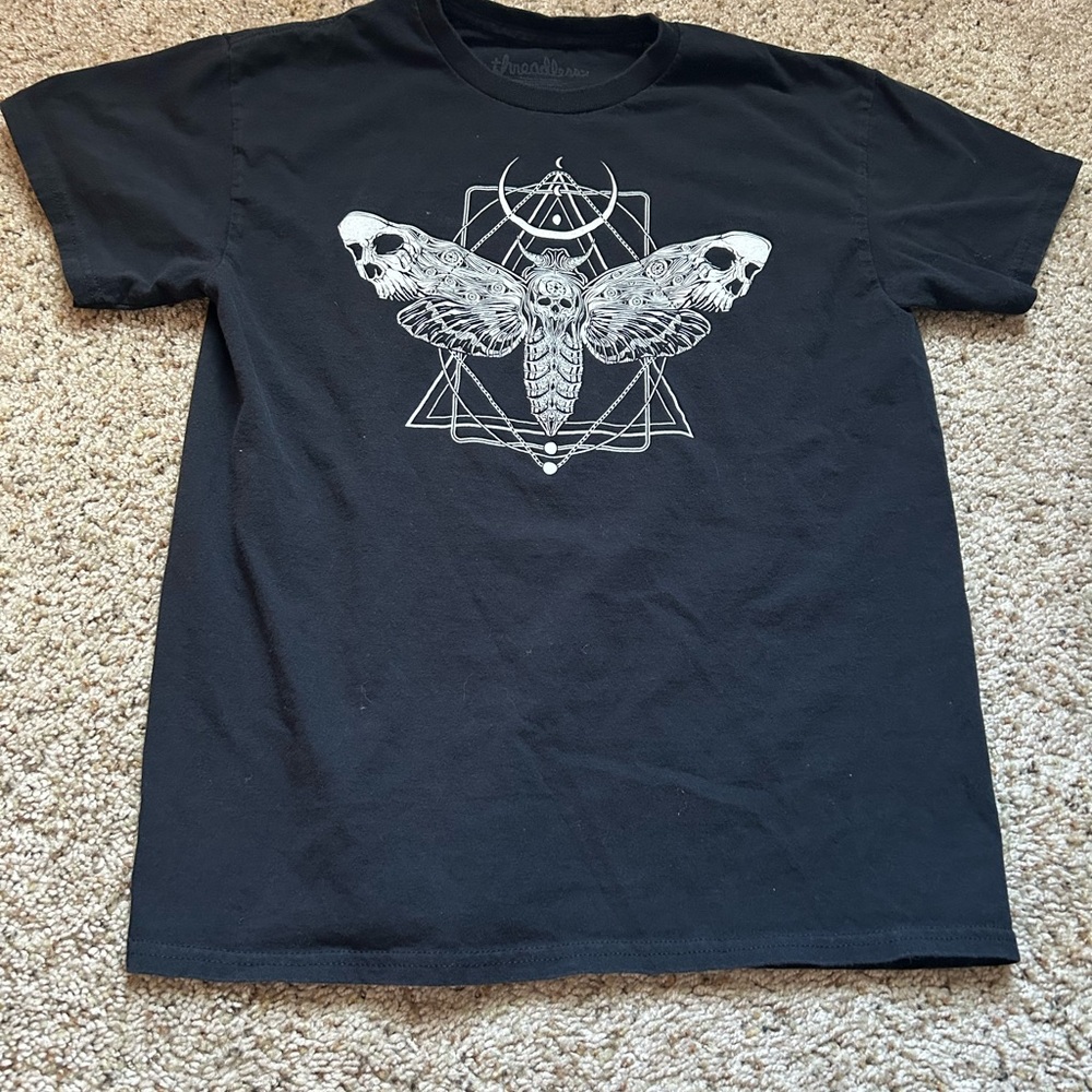 Hot Topic Black Geometric Short Sleeve Tee